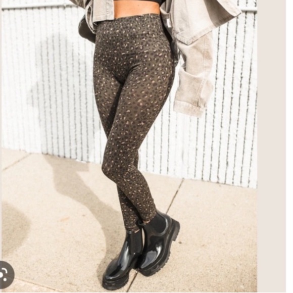 Spanx NWT Olive Leopard Look at Me Now Leggings - Picture 2 of 6